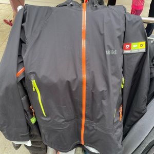 Volkl shell ski jacket, size XL